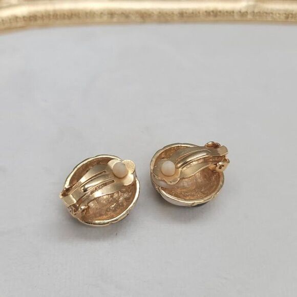 UNBRANDED Vintage Clip On Earrings - Picture 4 of 6